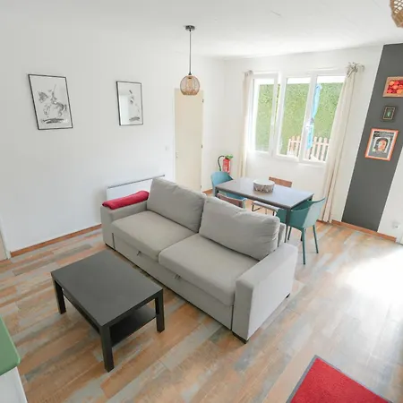 Дом отдыха Cote Fleurie, 2 A 4 Personnes, La Ferme De